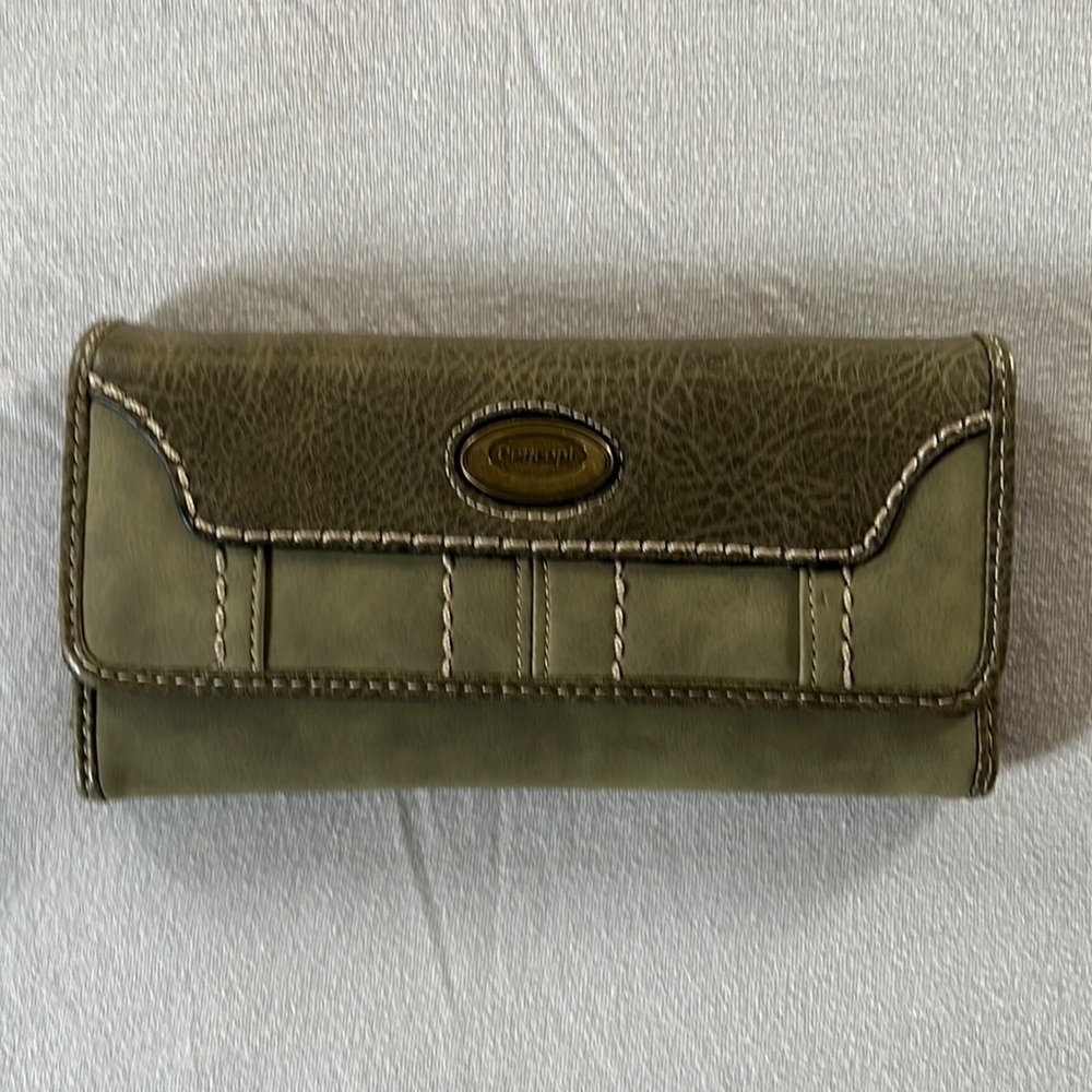 Concept Forest green wallet